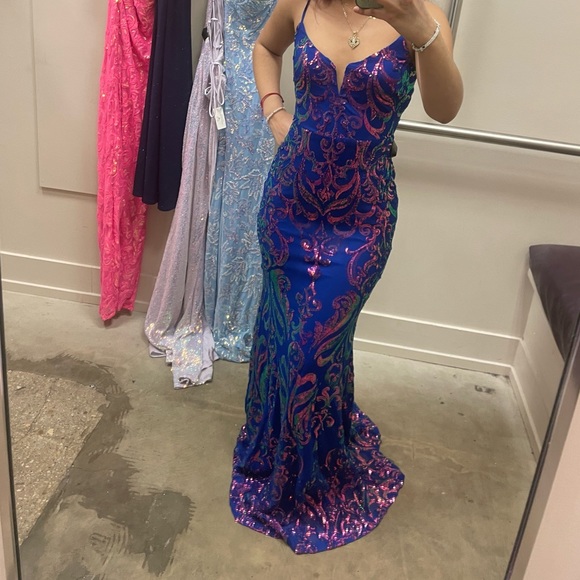 Windsor Dresses & Skirts - Prom Dress Worn once size small